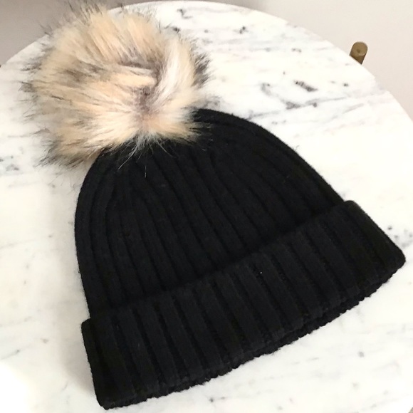 J. CREW Ribbed Beanie With Faux-Fur Pom-Pom NWT - Picture 6 of 9